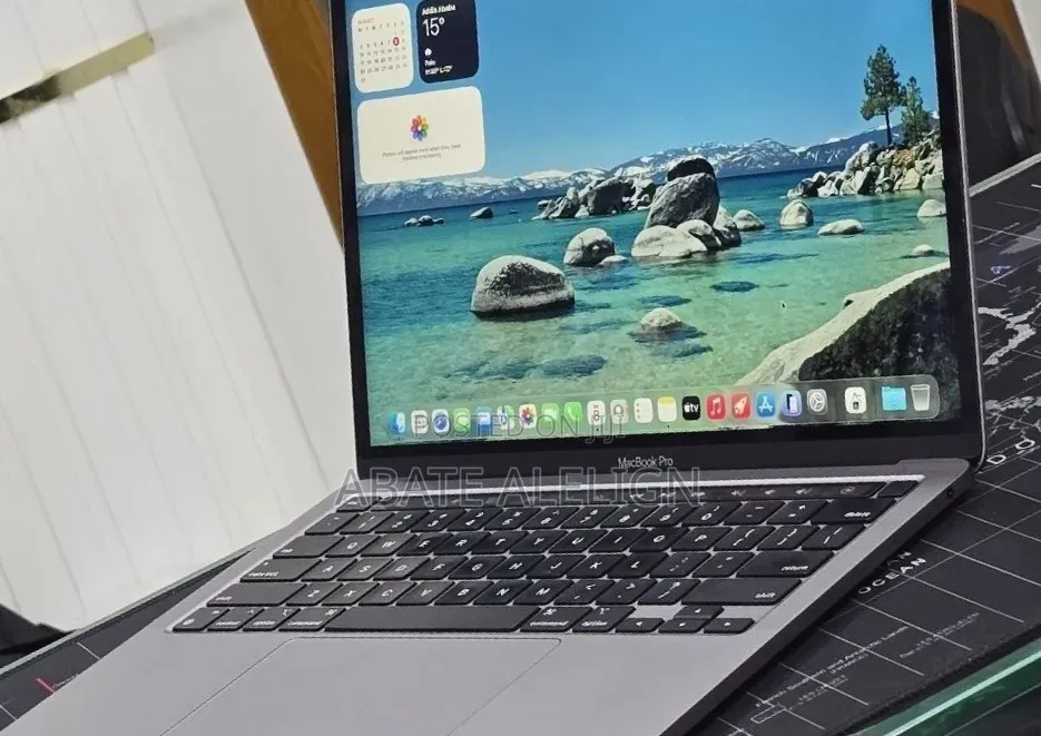 New Laptop Apple MacBook Pro 2022 M2 16GB Apple M2 SSD 512GB