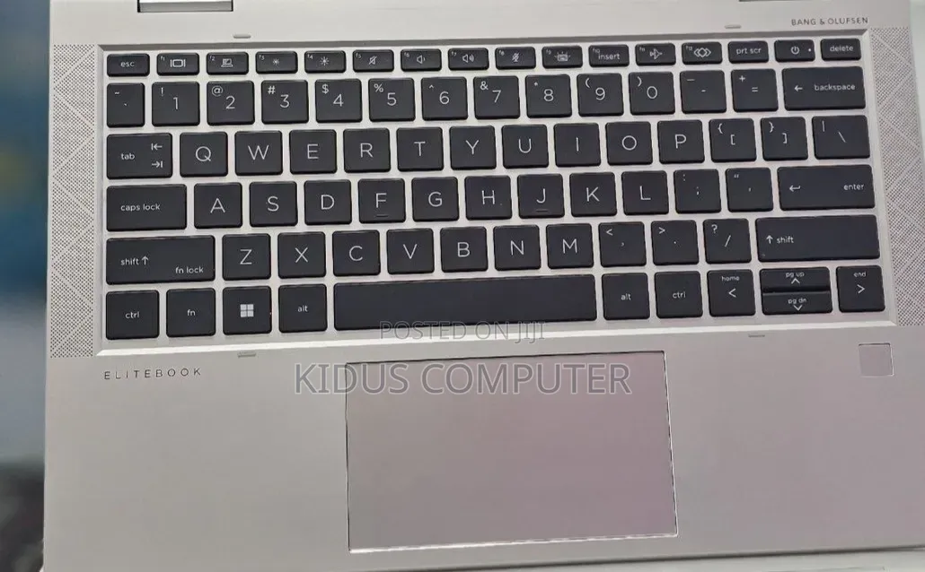 New Laptop HP EliteBook 830 G8 32GB Intel Core i7 SSD 512GB