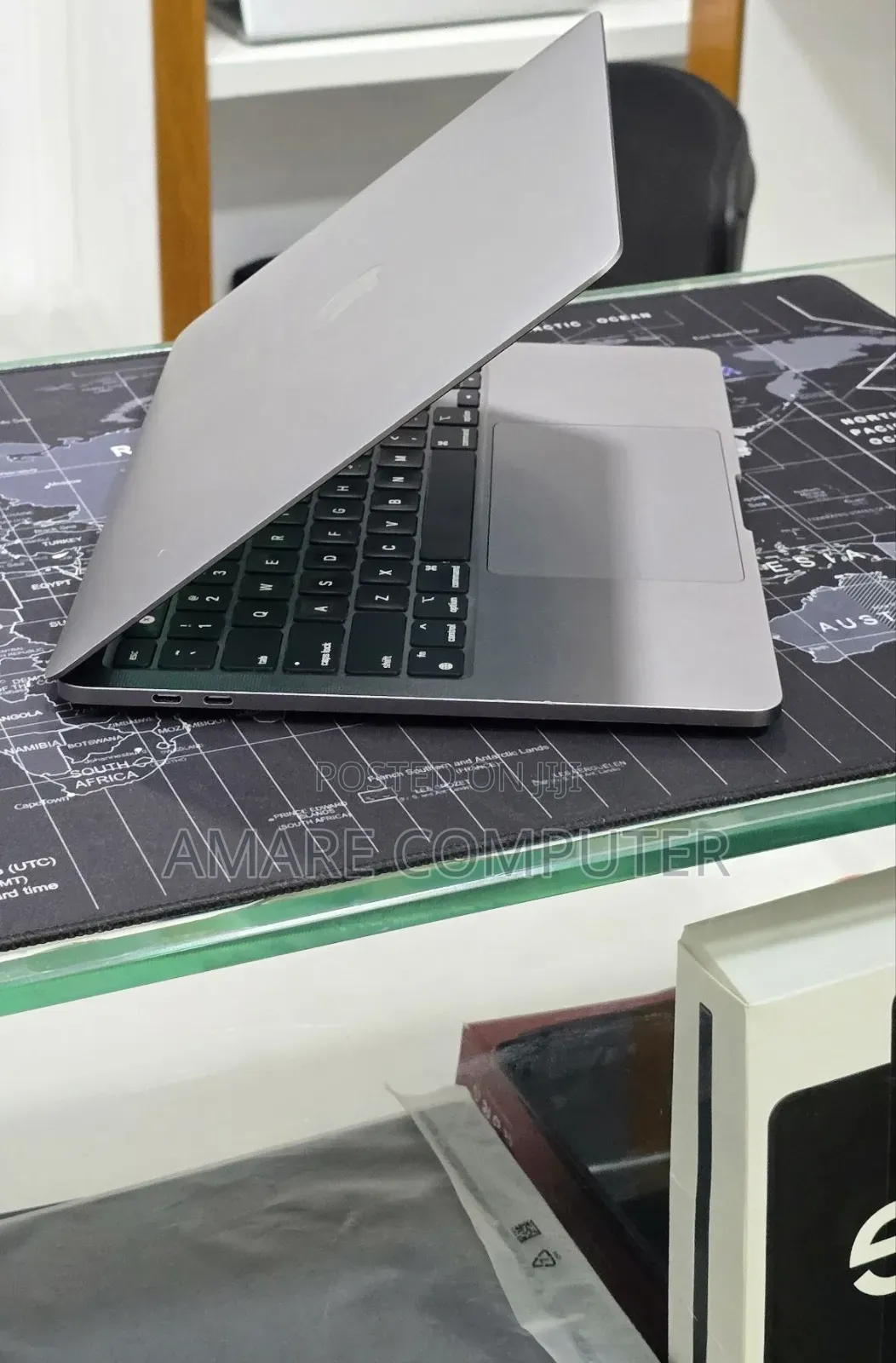 New Laptop Apple MacBook Pro 2022 M2 16GB Apple M2 SSD 512GB