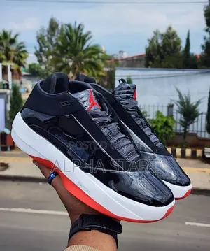 Air Jordan 40
High Master Quality Smooth Sneakers Made in Vietnam