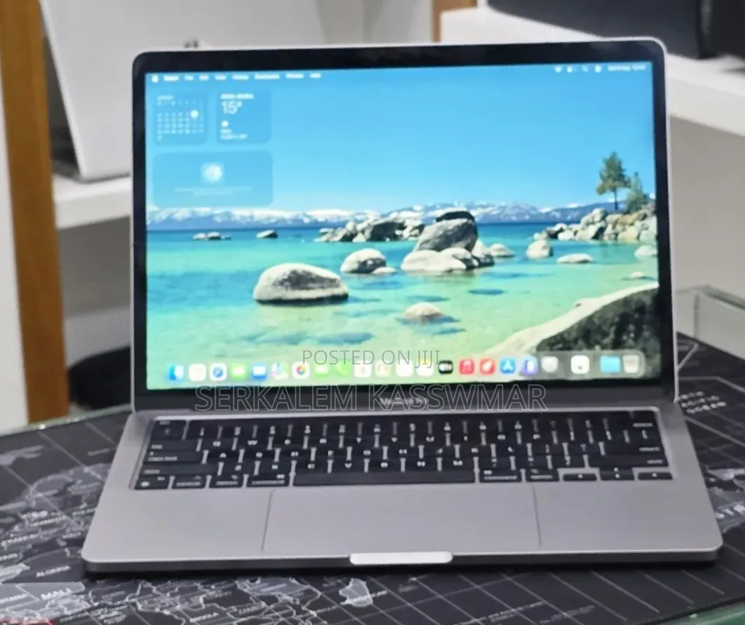 New Laptop Apple MacBook Pro 2022 M2 16GB Apple M2 SSD 512GB