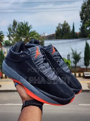 Air Jordan 40
High Master Quality Smooth Sneakers Made in Vietnam