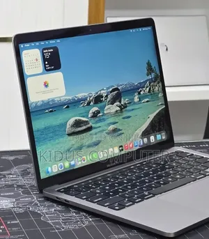 New Laptop Apple MacBook Pro 2022 M2 16GB Apple M2 SSD 512GB