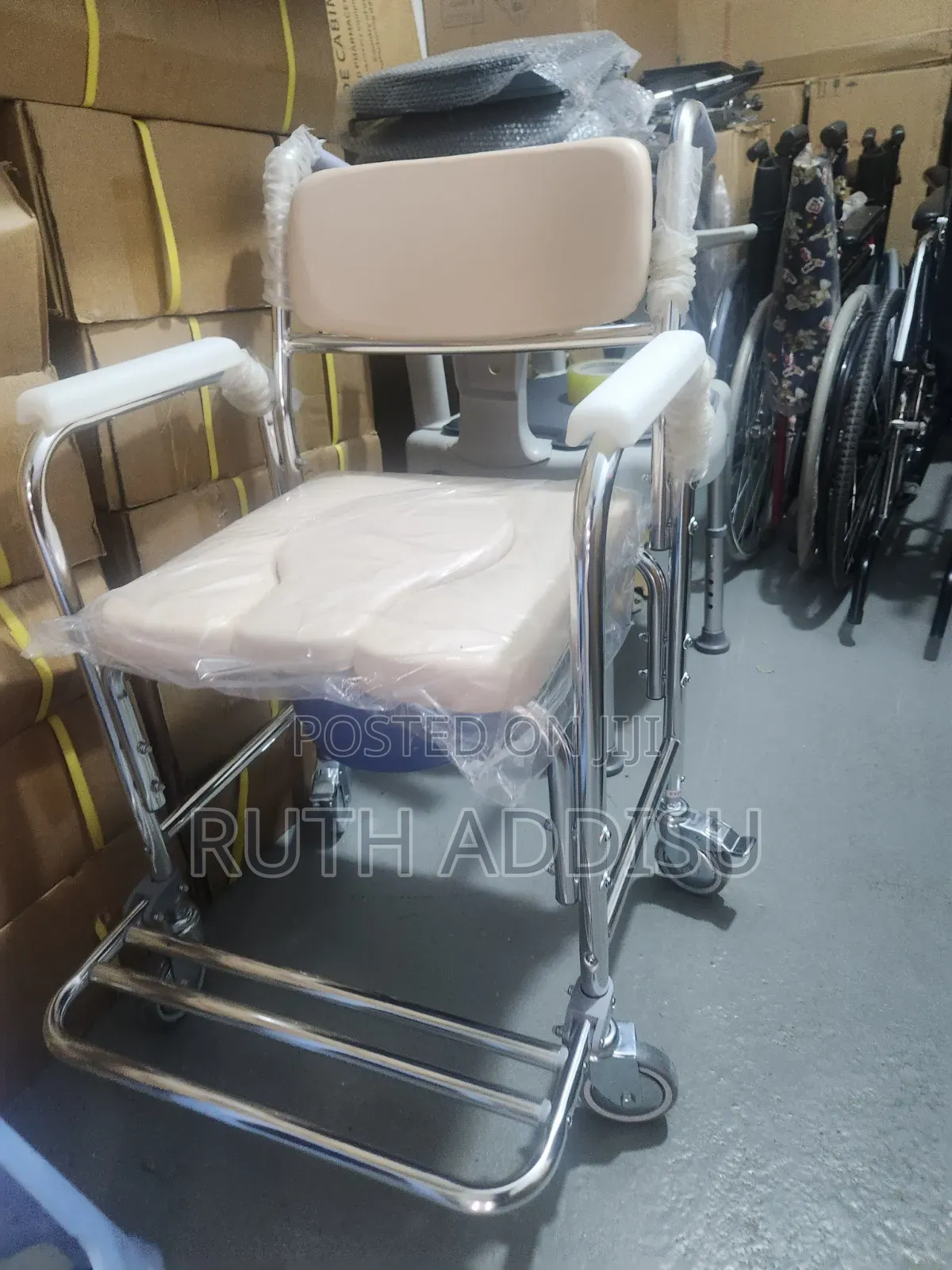 Commode Wheelchair老闆wheelchair鳵不toilet Wheelchair鳵了commode Wheelchair