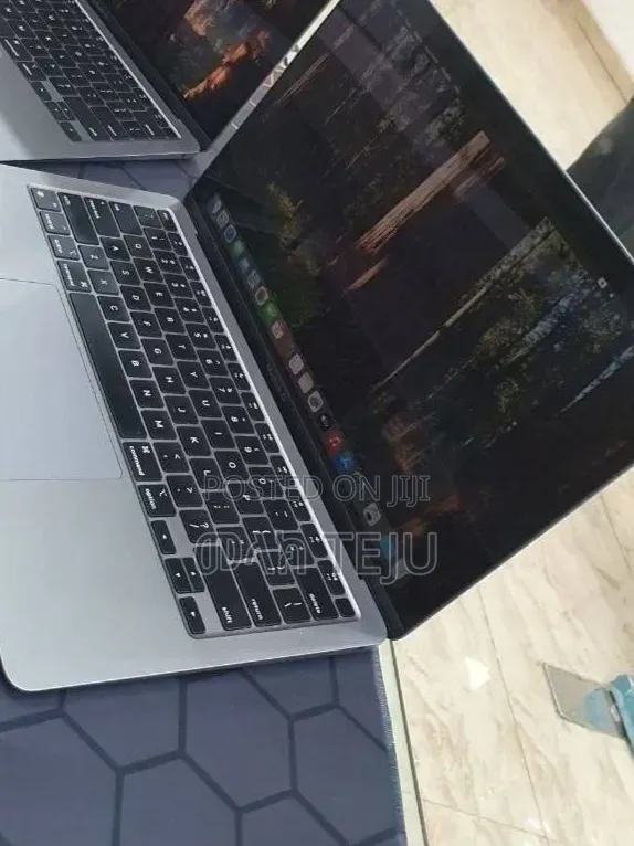 New Laptop Apple MacBook Air 2020 M1 8GB Apple M1 SSD 256GB