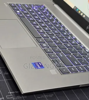 New Laptop HP ZBook Firefly G8 32GB Intel Core i9 SSD 512GB