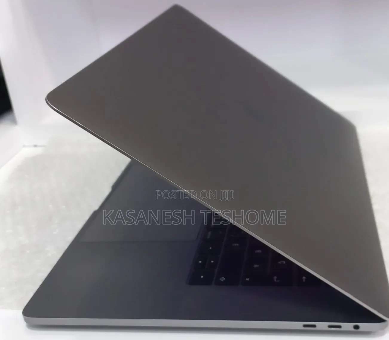 New Laptop Apple MacBook 2016 16GB Intel Core i7 SSD 512GB