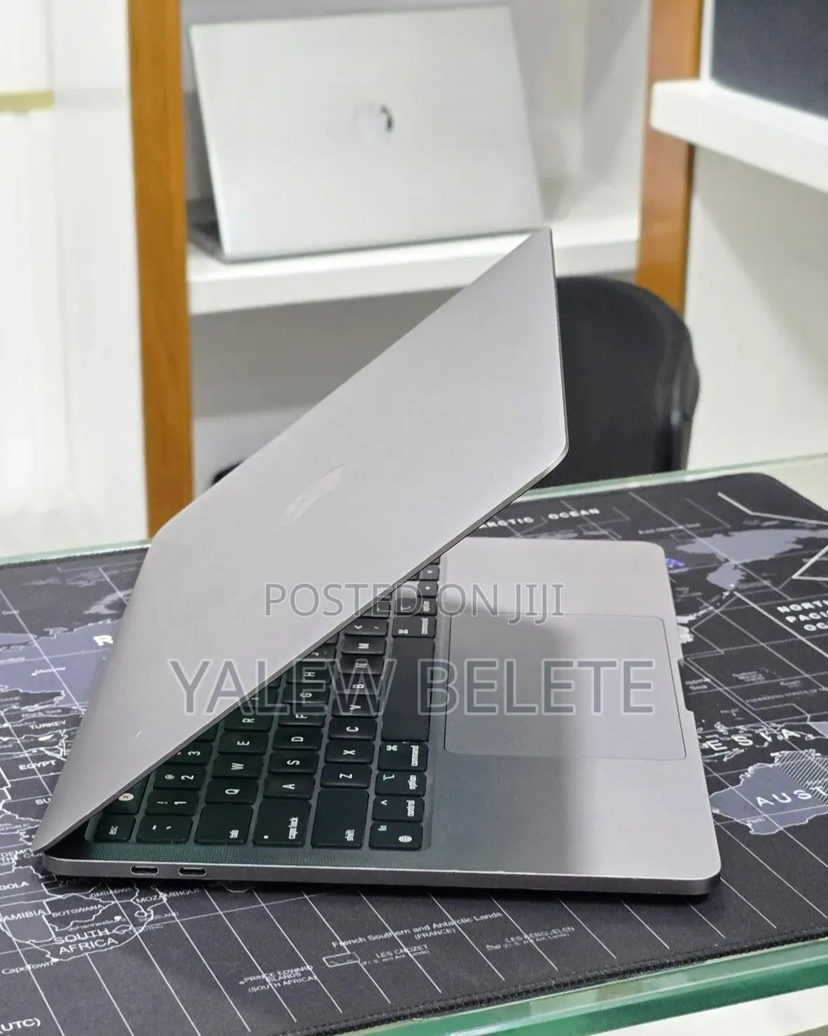 New Laptop Apple MacBook Pro 2022 M2 16GB Apple M2 SSD 512GB
