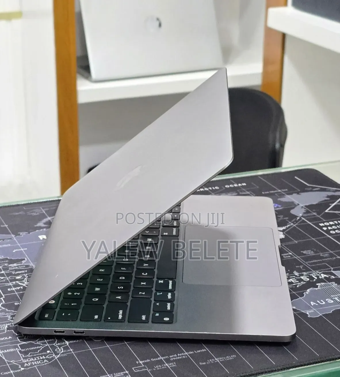New Laptop Apple MacBook Pro 2022 M2 16GB Apple M2 SSD 512GB