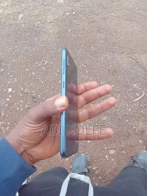Samsung A10 32 GB