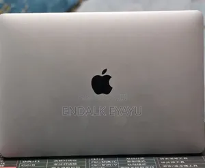 New Laptop Apple MacBook Pro 2022 M2 8GB Apple M2 SSD 512GB