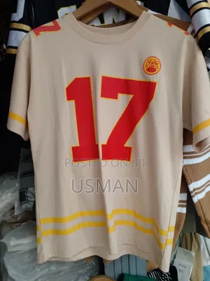 አዲስ የወንዶች አልባሳት