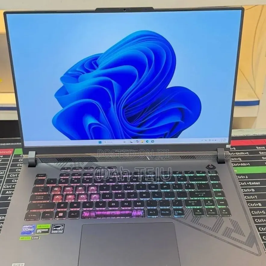 New Laptop Asus ROG Strix G15 16GB Intel Core i9 SSD 1T