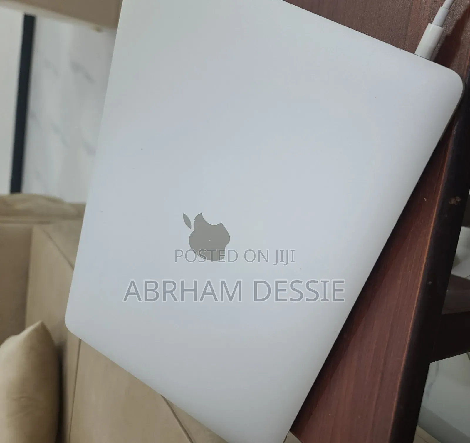 New Laptop Apple MacBook Pro 2021 M1 16GB Apple M1 SSD 256GB