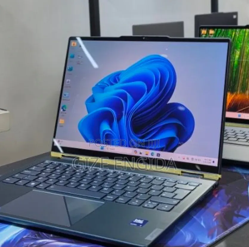 New Laptop Lenovo Yoga 7i 16GB Intel Core Ultra 7 SSD 512GB