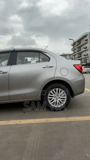 Suzuki Dzire 2022 Silver