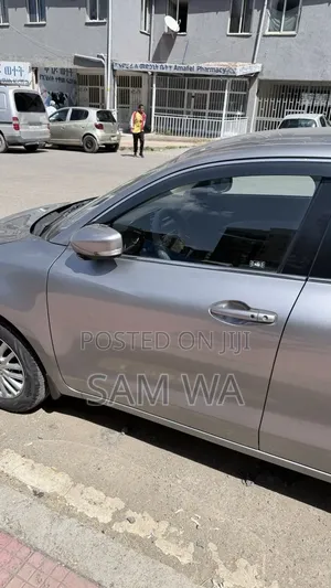 Suzuki Dzire 2022 Silver