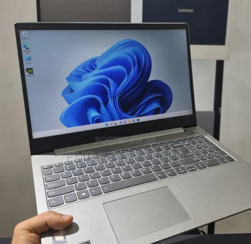New Laptop Lenovo ThinkBook 15 16GB Intel Core i5 SSD 512GB