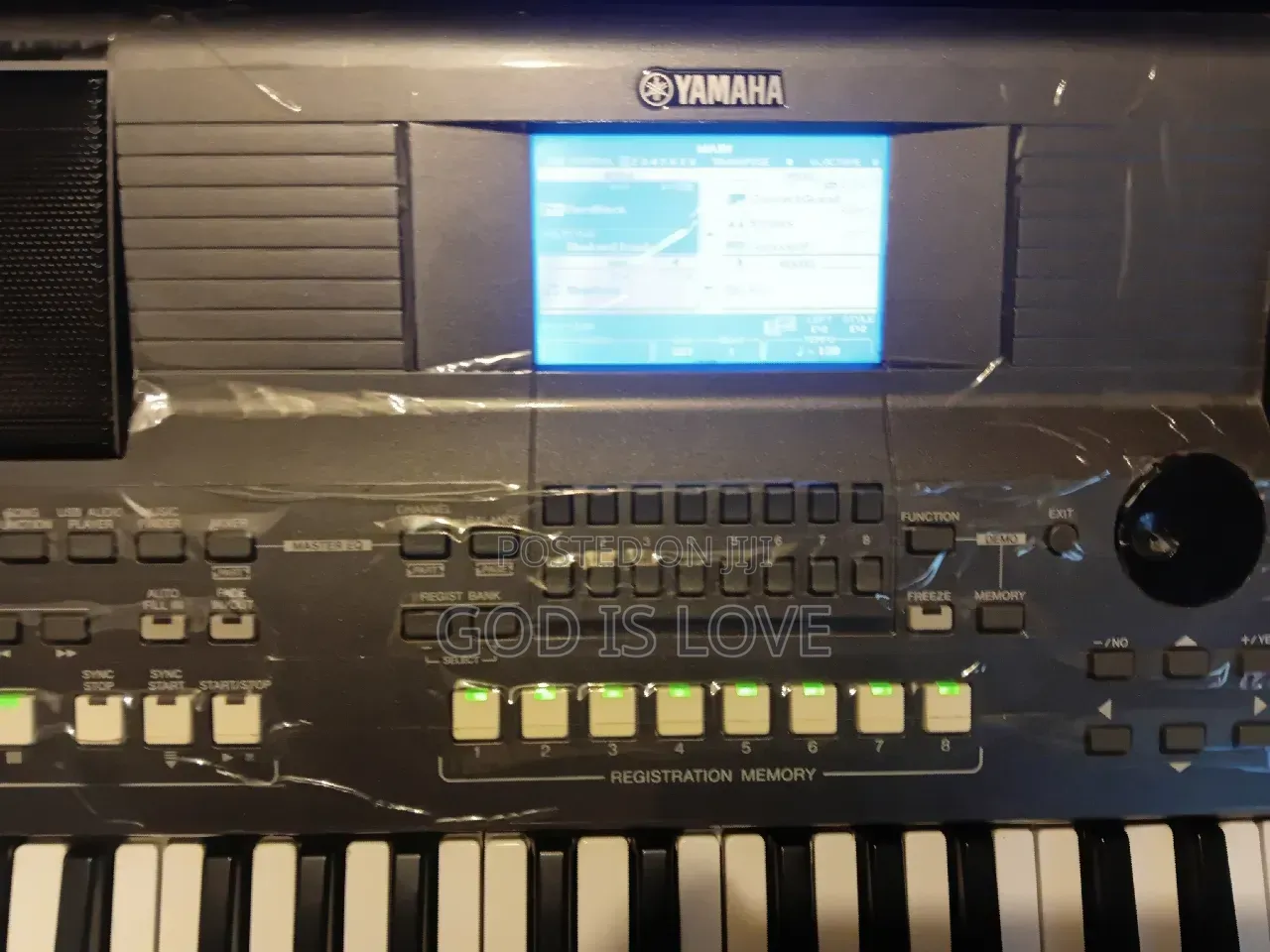 Yamaha PSR S670