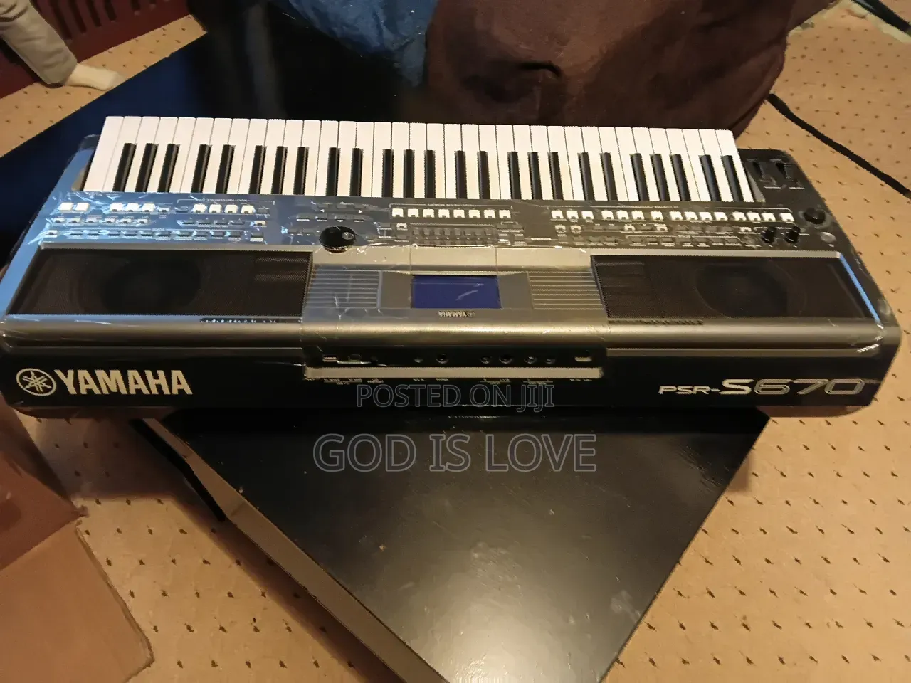 Yamaha PSR S670