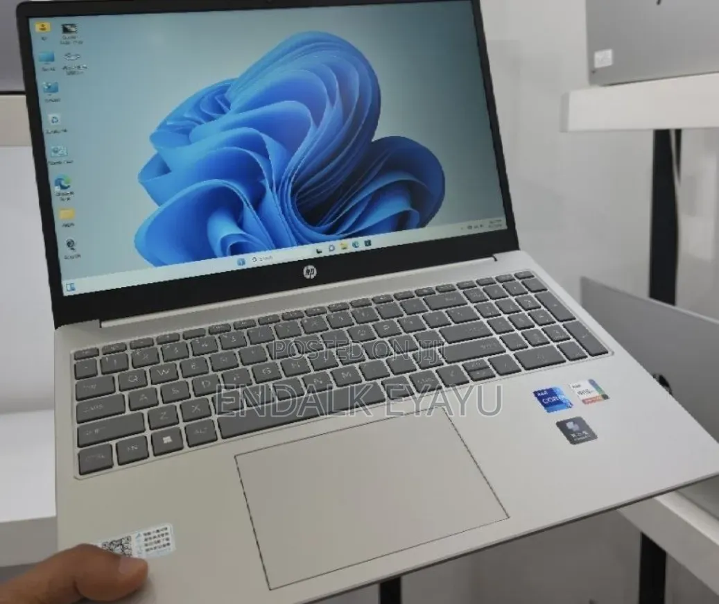 New Laptop HP 16GB Intel Core i7 SSD 512GB