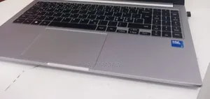 New Laptop Samsung Galaxy Book4 16GB Intel Core i5 SSD 512GB