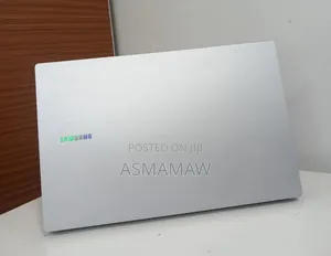 New Laptop Samsung Galaxy Book4 16GB Intel Core i5 SSD 512GB