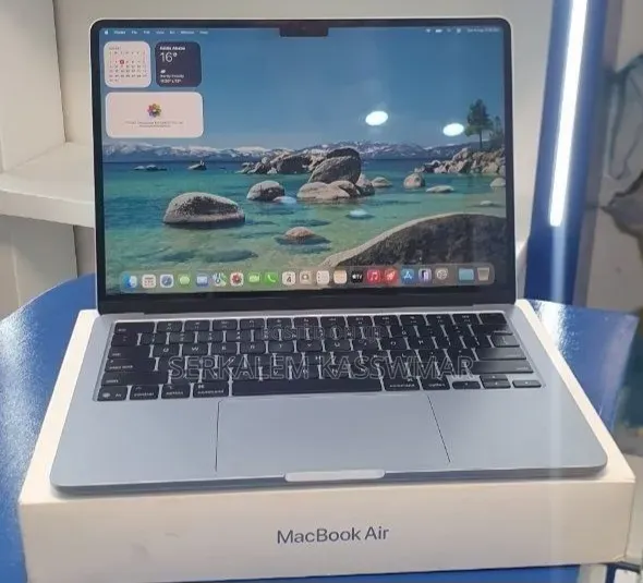 New Laptop Apple MacBook Air 2025 M4 16GB Apple M4 SSD 512GB