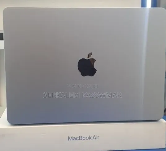 New Laptop Apple MacBook Air 2025 M4 16GB Apple M4 SSD 512GB