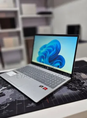 New Laptop HP Stream Notebook 16GB AMD Ryzen 5 SSD 256GB