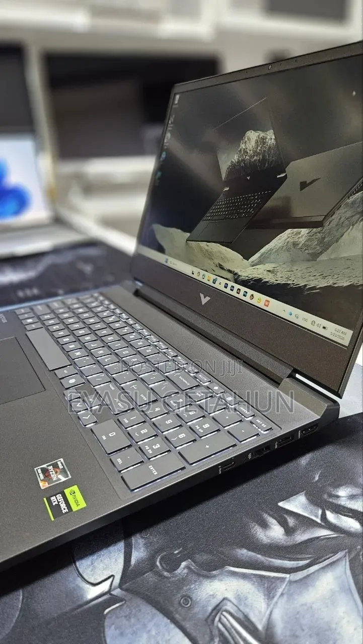 New Laptop HP Victus 15 16GB AMD Ryzen 7 SSD 512GB