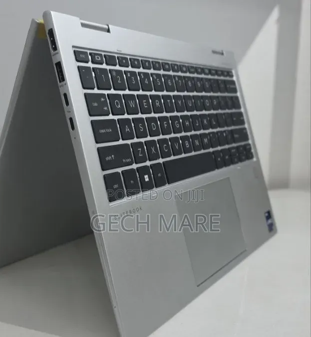 New Laptop HP EliteBook 830 G9 16GB Intel Core i7 SSD 512GB