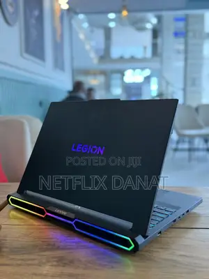 Laptop Lenovo Legion Pro 7 32GB Intel Core Ultra 9 HDD 2T