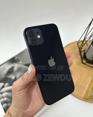 Apple iPhone 12 64 GB Black