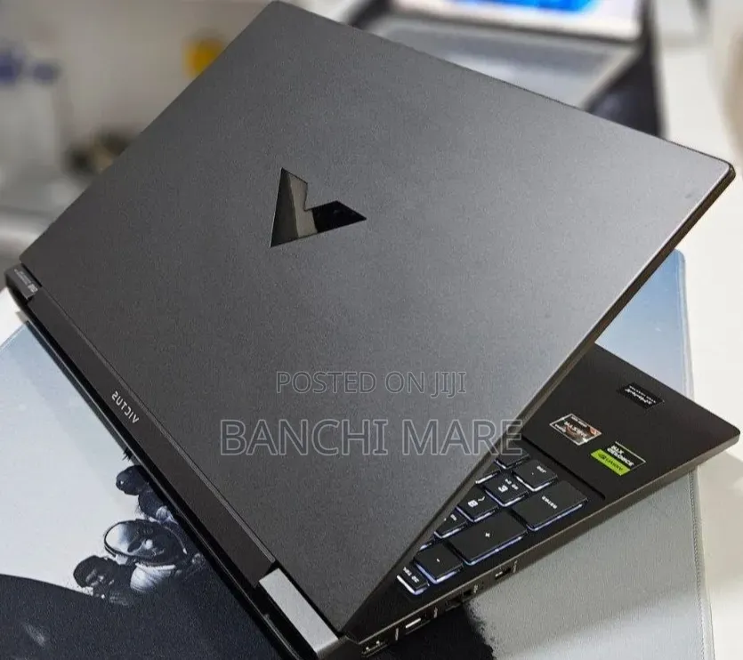 New Laptop HP Victus 15 16GB AMD Ryzen 7 SSD 512GB