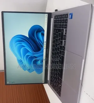 New Laptop Samsung 8GB Intel Core i5 SSD 512GB