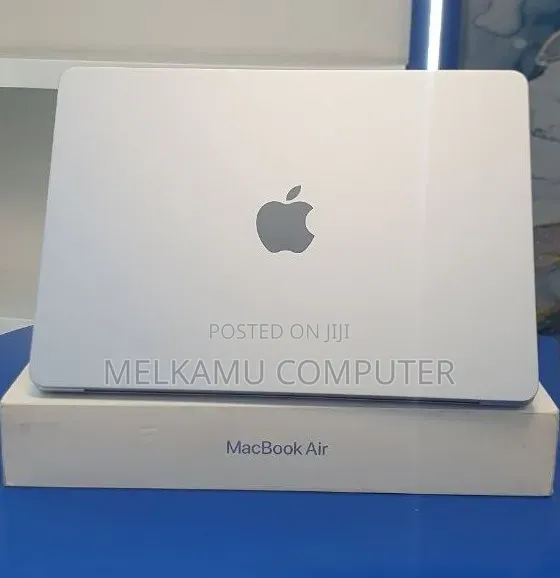 New Laptop Apple MacBook Air 2025 M4 16GB Apple M4 SSD 512GB