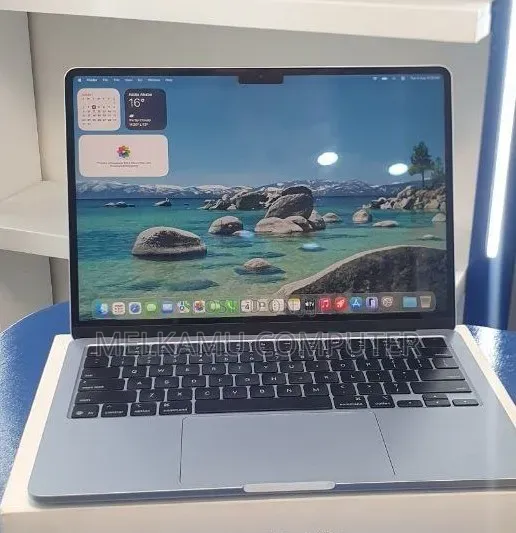 New Laptop Apple MacBook Air 2025 M4 16GB Apple M4 SSD 512GB