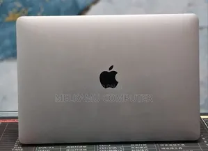 New Laptop Apple MacBook Pro 2022 M2 8GB Apple M2 SSD 512GB