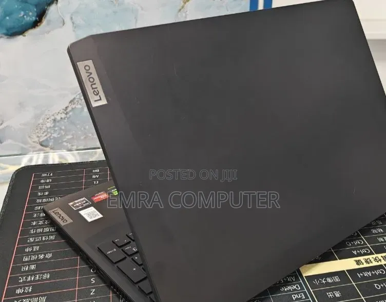 New Laptop Lenovo 8GB AMD Ryzen 5 SSD 512GB