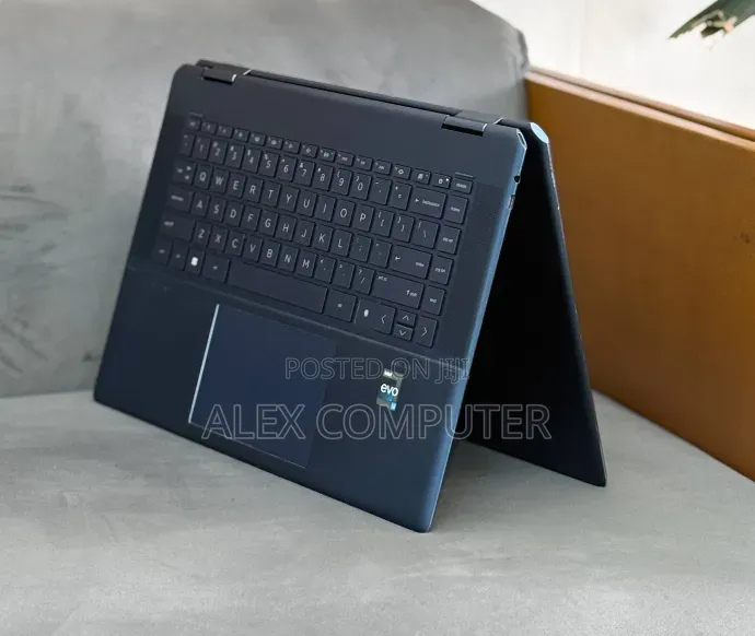 New Laptop HP Spectre X360 16GB Intel Core i7 SSD 512GB