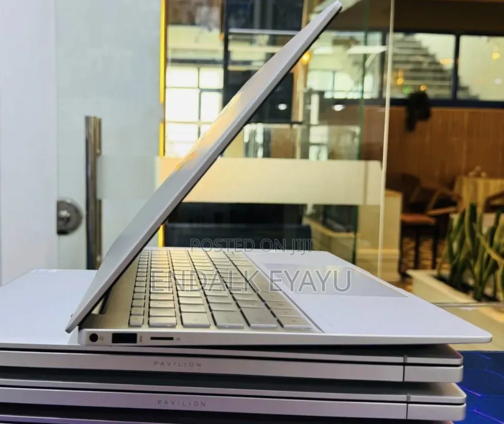 New Laptop HP Pavilion 14 16GB Intel Core i7 SSD 1T