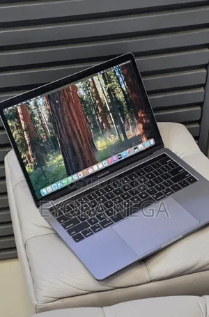New Laptop Apple MacBook Pro 2019 16GB Intel Core i7 SSD 512GB