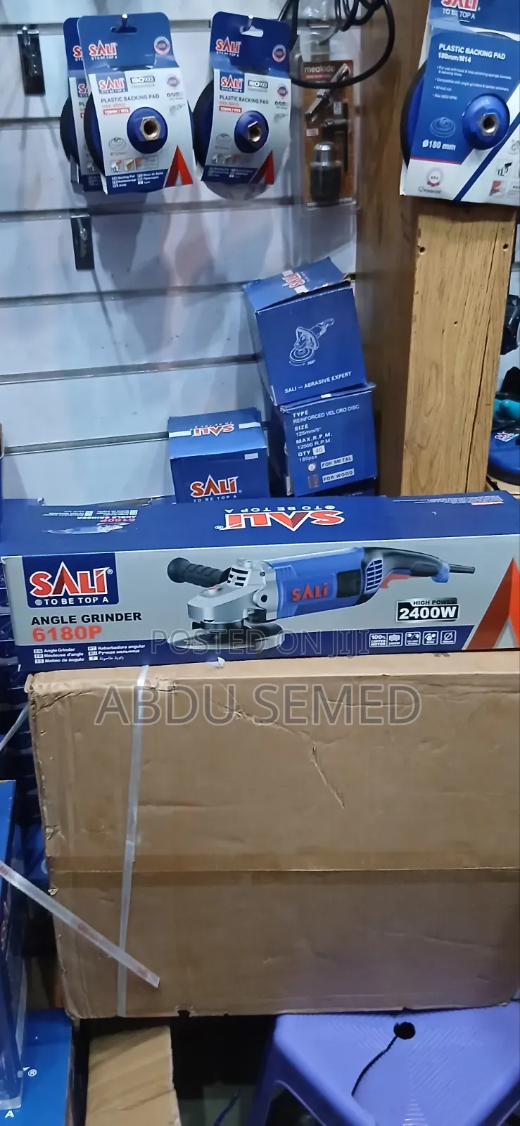Sali Grinder