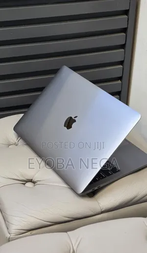 New Laptop Apple MacBook Pro 2019 16GB Intel Core i5 SSD 512GB