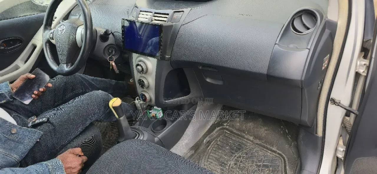 Toyota Yaris 2006 Gold