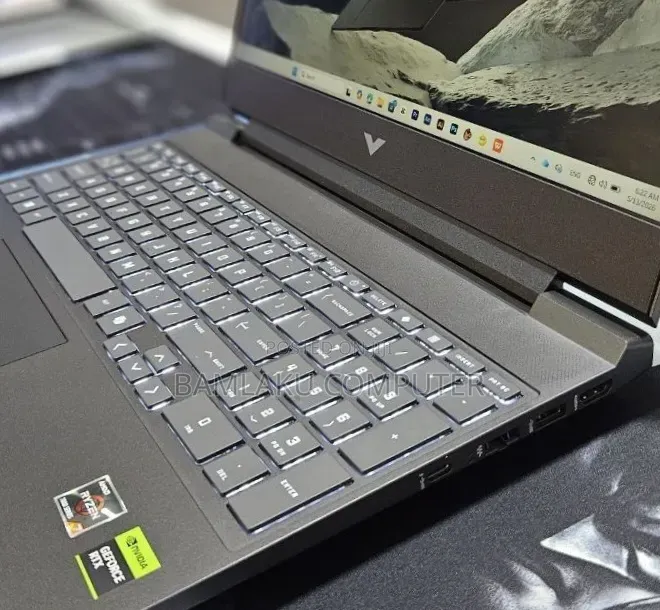New Laptop HP Victus 16 16GB AMD Ryzen 7 SSD 512GB
