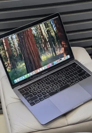 New Laptop Apple MacBook Pro 2019 16GB Intel Core i7 SSD 512GB