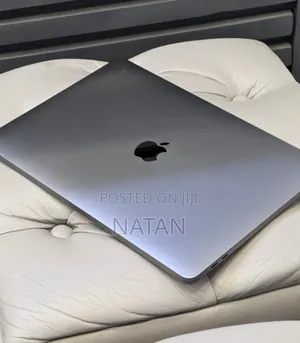 New Laptop Apple MacBook Pro 2019 16GB Intel Core i7 SSD 512GB