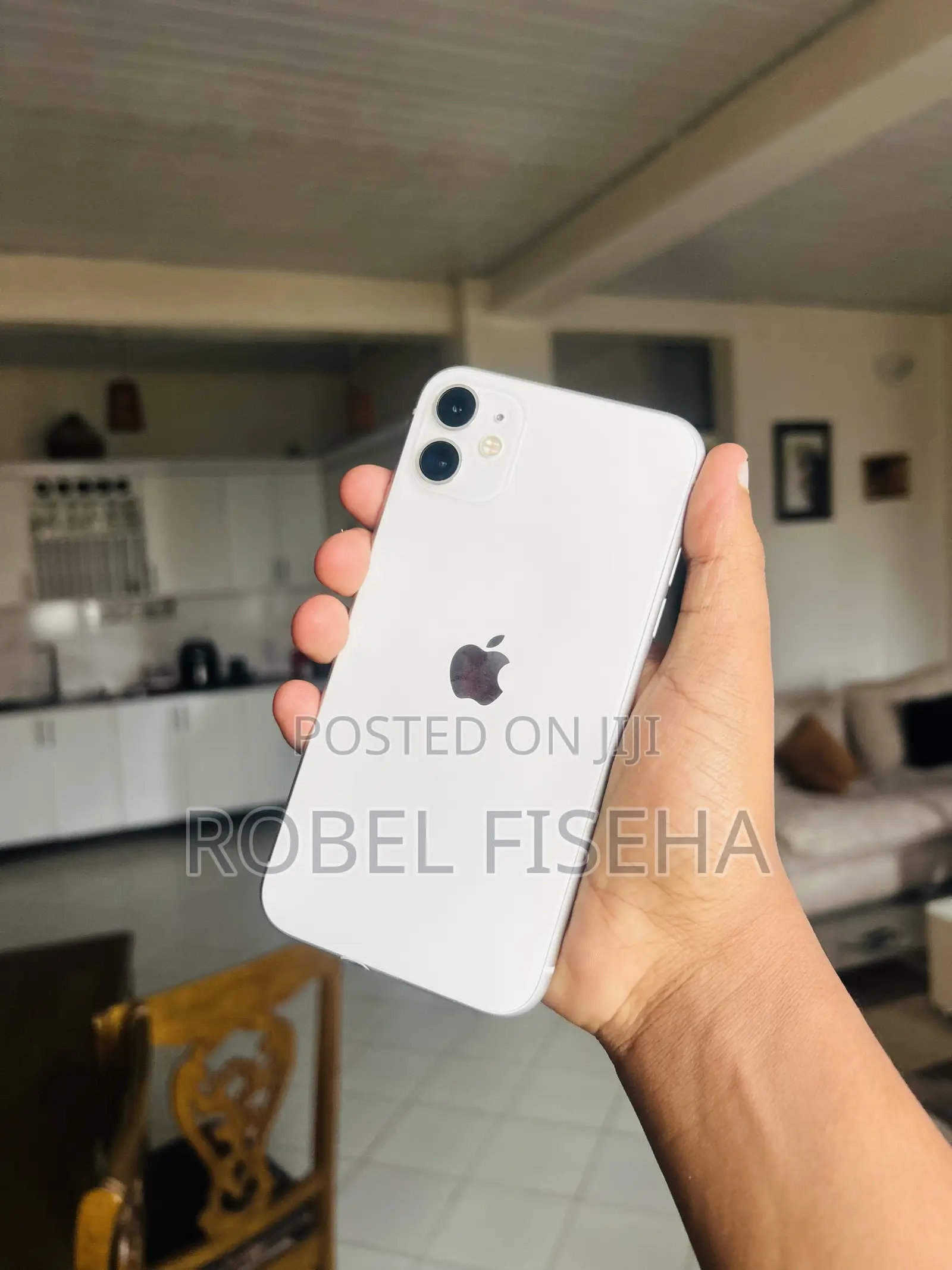 New Apple iPhone 11 128 GB White